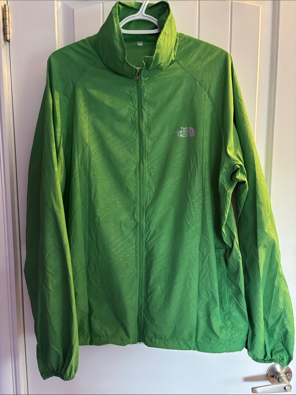 The North Face Men's Lightweight Full-Zip Shirt Jacket in Bright Green